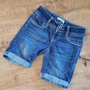 Girls size 10 Mudd jean shorts EUC
